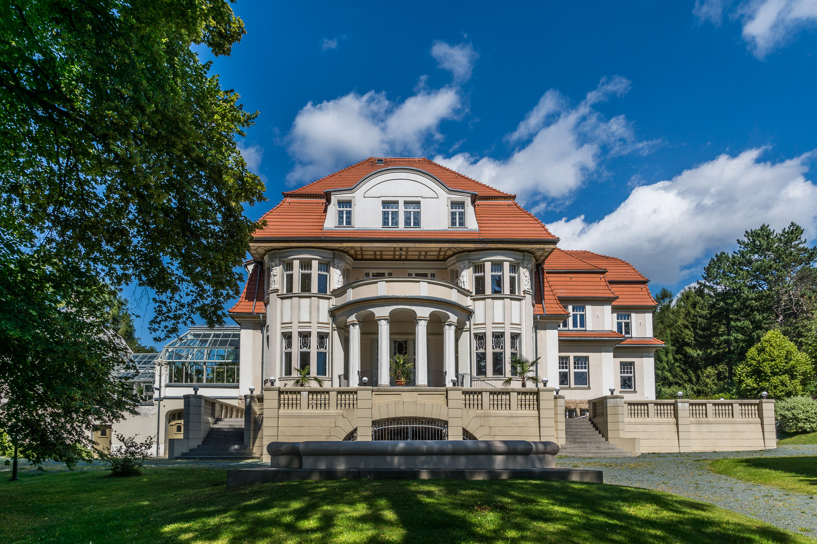 2020_sommer_baldauf_villa_aussen_frank_helmert (5)
