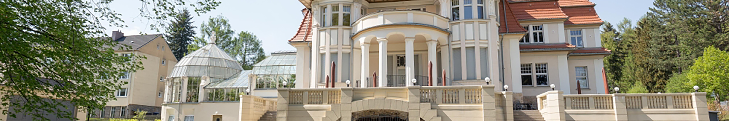 ansicht_villa_aussen_neu